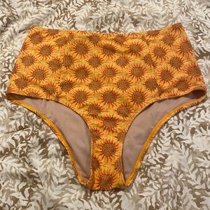 Kortni Jeane sunflowers bottoms